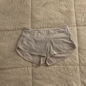 Lululemon Women’s White Speed Up Short 2.5 Inch